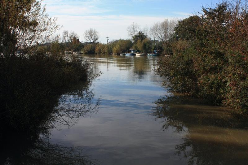 17-Minturno,canale,6 dicembre 2009.jpg
